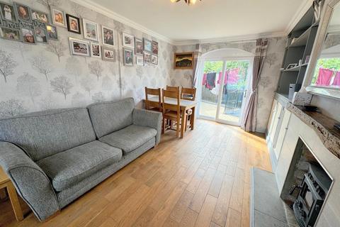 28 Glebeville, Leek, ST13 5QU