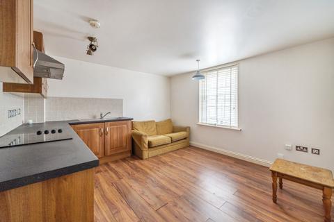 1 bedroom apartment for sale, St. Georges Terrace, Cheltenham GL50