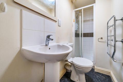 1 bedroom apartment for sale, St. Georges Terrace, Cheltenham GL50