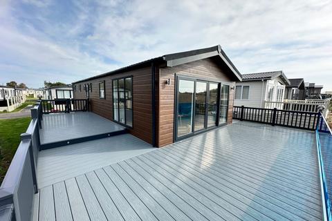 2 bedroom lodge for sale, Rye Harbour Holiday Park