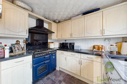 3 bedroom end of terrace house for sale, St David's Road, Allhallows, Rochester ME3 9QX