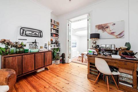 3 bedroom terraced house to rent, Portobello Road, Notting Hill, London, W11