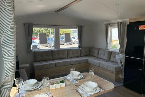 3 bedroom static caravan for sale, Sand le Mere Holiday Park