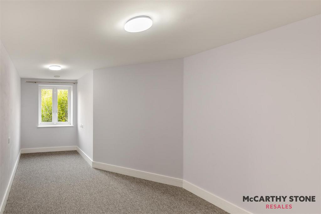 8617381-interior09.jpg