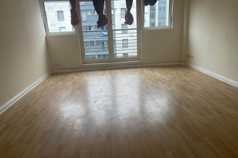 2 bedroom flat to rent, Wallace Street, Glasgow G5