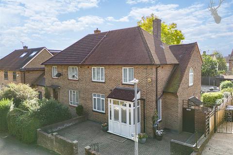 3 bedroom semi-detached house for sale, Chigwell Lane, Loughton