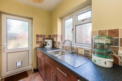4 Strathmore Crescent, Wombourne, Wolverhampton, WV5 9BG