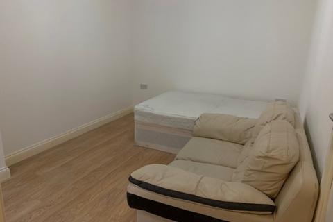 Studio to rent, Thornton Heath CR7