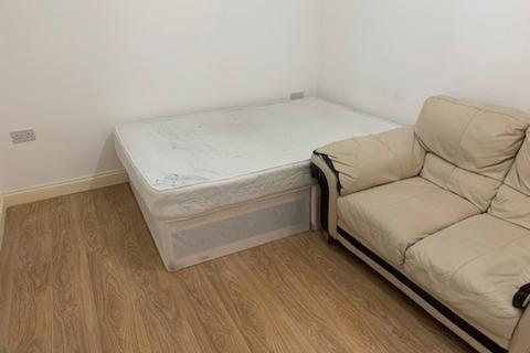 Studio to rent, Thornton Heath CR7