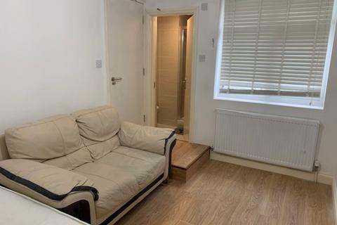 1 bedroom in a house share to rent, Thornton Heath CR7