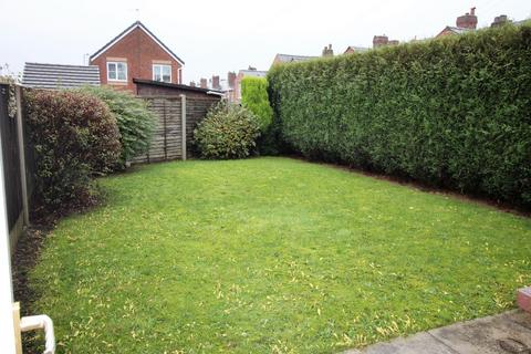 3 bedroom semi-detached house to rent, Crantock Road, Wigan, WN5