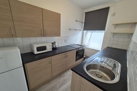 1 bedroom house to rent, Newport Road, Cardiff