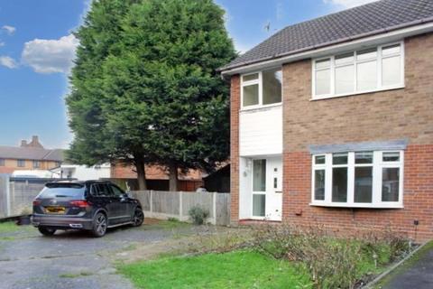 3 bedroom semi-detached house to rent, Pinfold Gardens, Wolverhampton, WEDNESFIELD