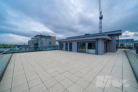 5 bedroom penthouse for sale, East Drive, London NW9