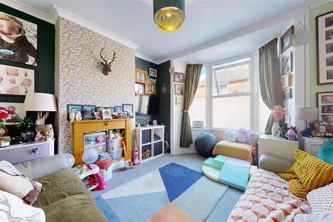 3 bedroom terraced house for sale, Victoria Road, Portland