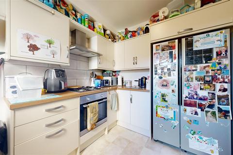 3 bedroom terraced house for sale, Victoria Road, Portland