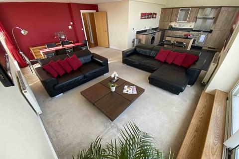 3 bedroom flat to rent, Freemens Meadow