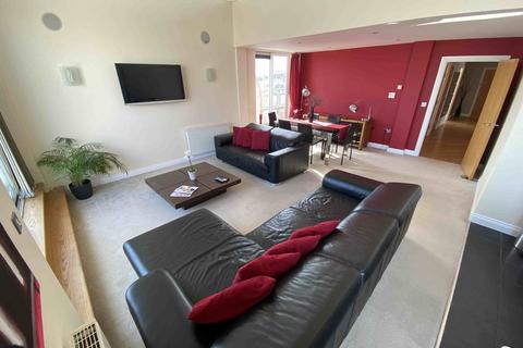 3 bedroom flat to rent, Freemens Meadow, City Area LE2