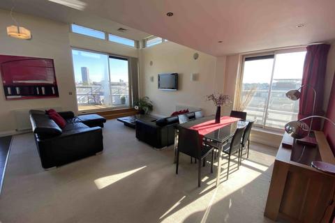 3 bedroom flat to rent, Freemens Meadow