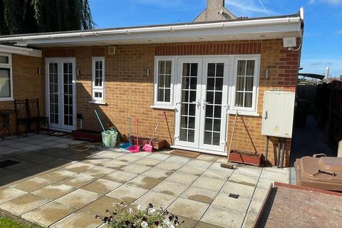 1 bedroom semi-detached house to rent, Room for rent, Warwick Road, London