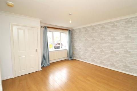 3 bedroom semi-detached house to rent, Pebblebrook Way, Bedworth