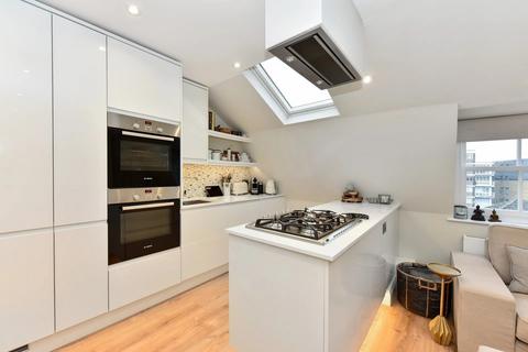 3 bedroom apartment to rent, Clifton Hill, London, NW8