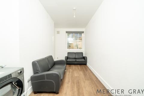 5 bedroom maisonette to rent, Camden Road, London NW1