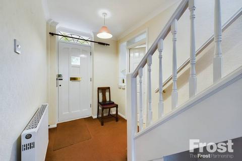 45 Queens Way, Feltham, TW13 7NS