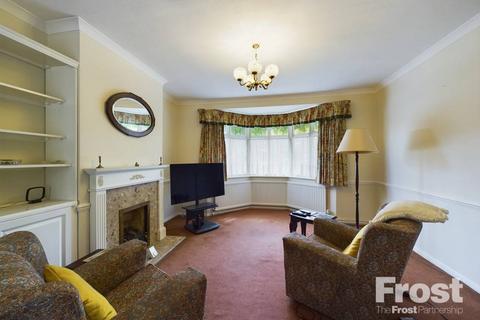 45 Queens Way, Feltham, TW13 7NS