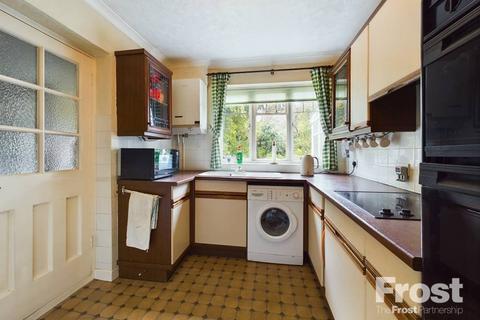 45 Queens Way, Feltham, TW13 7NS