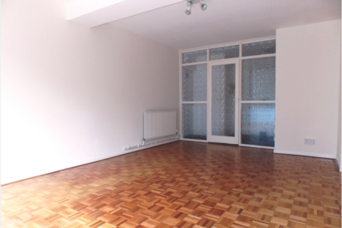 2 bedroom flat to rent, Copers Cope Road, Beckenham BR3