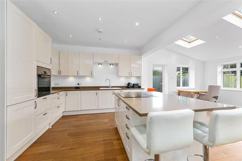 34 Taylor Avenue, Richmond, TW9 4ED