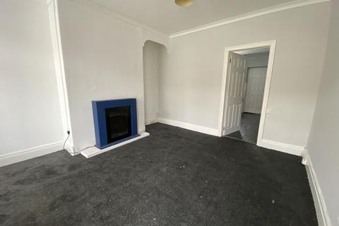 2 bedroom end of terrace house to rent, Waxholme Road, Withernsea HU19