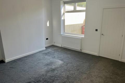 3 bedroom terraced house to rent, Leaver Street, Burnley