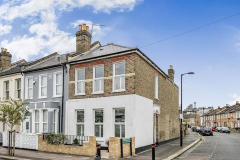 3 bedroom end of terrace house for sale, Bradgate Road, London