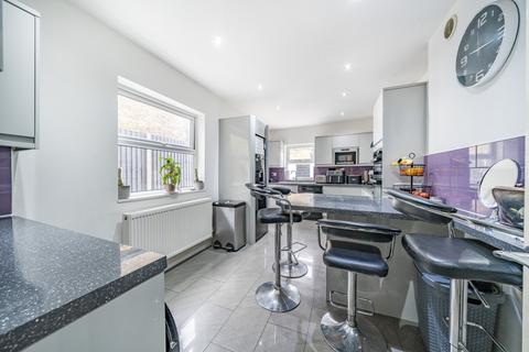 3 bedroom end of terrace house for sale, Bradgate Road, London