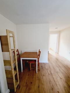 2 bedroom flat to rent, Mansel Street, Swansea SA1