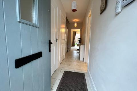 4 bedroom terraced house to rent, Kiln Way, Halling, Rochester, ME2