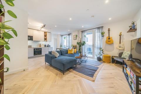 1 bedroom flat for sale, Ravensbury Terrace, Earlsfield