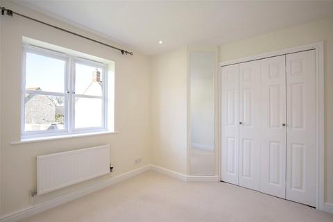 17 Birch Drive, Bradwell Village, Burford, OX18 4XH