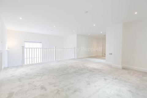 2 bedroom apartment to rent, Royal Drive, Friern Barnet, N11