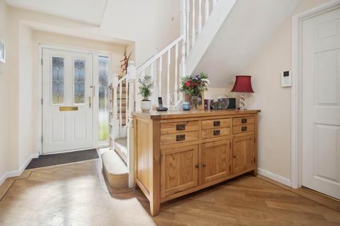 4 bedroom detached house for sale, Mortimer Hill, Tring