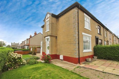 3 bedroom end of terrace house for sale, Oakdale Crescent, Bradford BD6