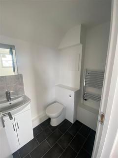 Studio to rent, Portnall Road, Maida Vale