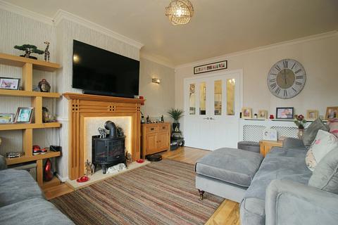 3 bedroom semi-detached house for sale, Summerbridge Crescent, Bradford, West Yorkshire, BD10