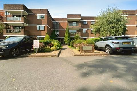 2 bedroom apartment to rent, Ray Mead Road, Maidenhead SL6