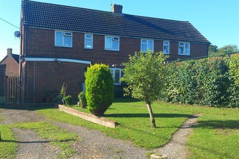 3 bedroom semi-detached house to rent, Ford Lane