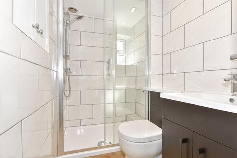 7 Abbey Place, Faversham, ME13 7BG