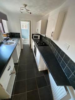 2 bedroom terraced house to rent, Chapel street, Stoke-on-Trent ST6 2QD