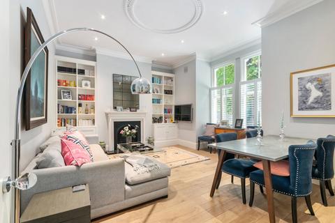 2 bedroom flat for sale, Godolphin Road, London W12